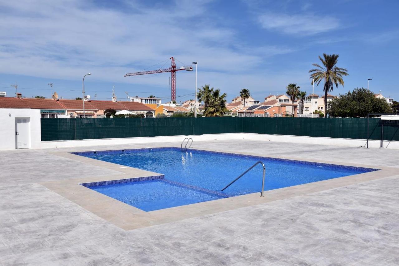 Casa Alex Torrevieja- Holiday House - Con Piscina Comunitaria Bagian luar foto